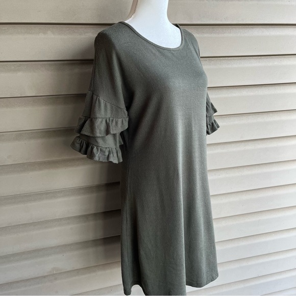 •Speechless• Ruffle Sleeve Sweater Dress - Size Large - Picture 5 of 8
